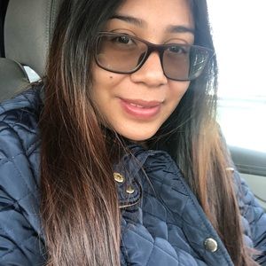 Meet your Posher, Claudia